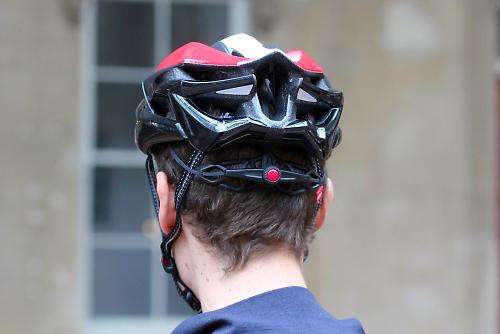 Review Met Sine Thesis helmet road.cc